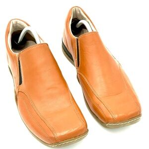 Kenneth Cole Reaction NWOT, Size 12, Ships next day